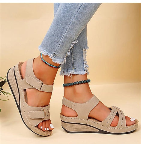 【💥50% zniżki💥】🔥【35-43】Modne letnie sandały na koturnie z grubą podeszwą,✨ wygodne i antypoślizgowe, 🌷oddychające i swobodne