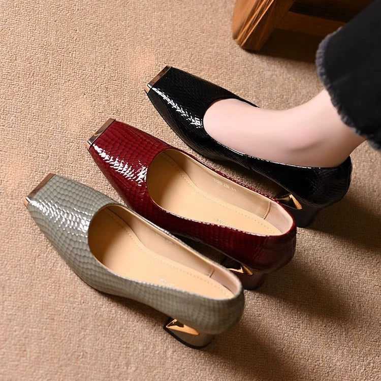 🥿【35-42】Nowe francuskie buty z grubymi obcasami i fakturą, płytkie otwarcie. Kwadratowy nosek, gruby obcas, modny styl