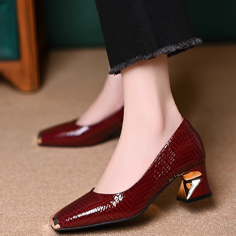 🥿【35-42】Nowe francuskie buty z grubymi obcasami i fakturą, płytkie otwarcie. Kwadratowy nosek, gruby obcas, modny styl