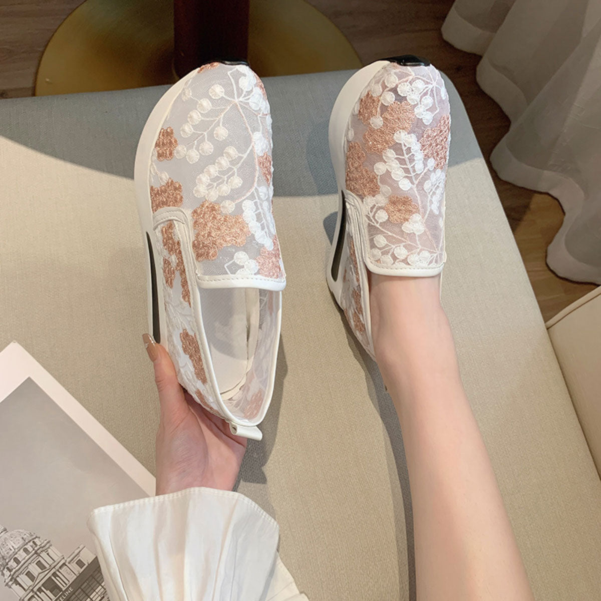 【Star Product】【35~41】 Cvjetni vez nove sportske ležerne cipele s prozirnom mrežicom, stilskog dizajna, meke i udobne