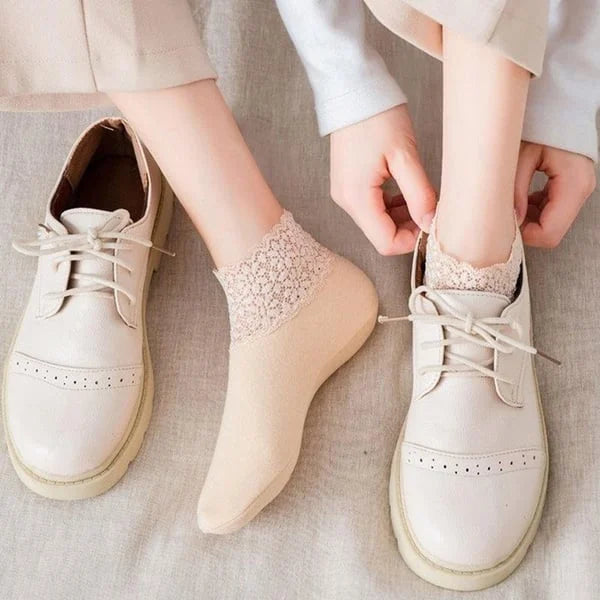🥰🧦【8 чифта】🧦Ежедневни дамски спортни чорапи с дезодорант и абсорбиращи потта дантелени чорапи⚡Плътни и топли, могат да се носят и през зимата