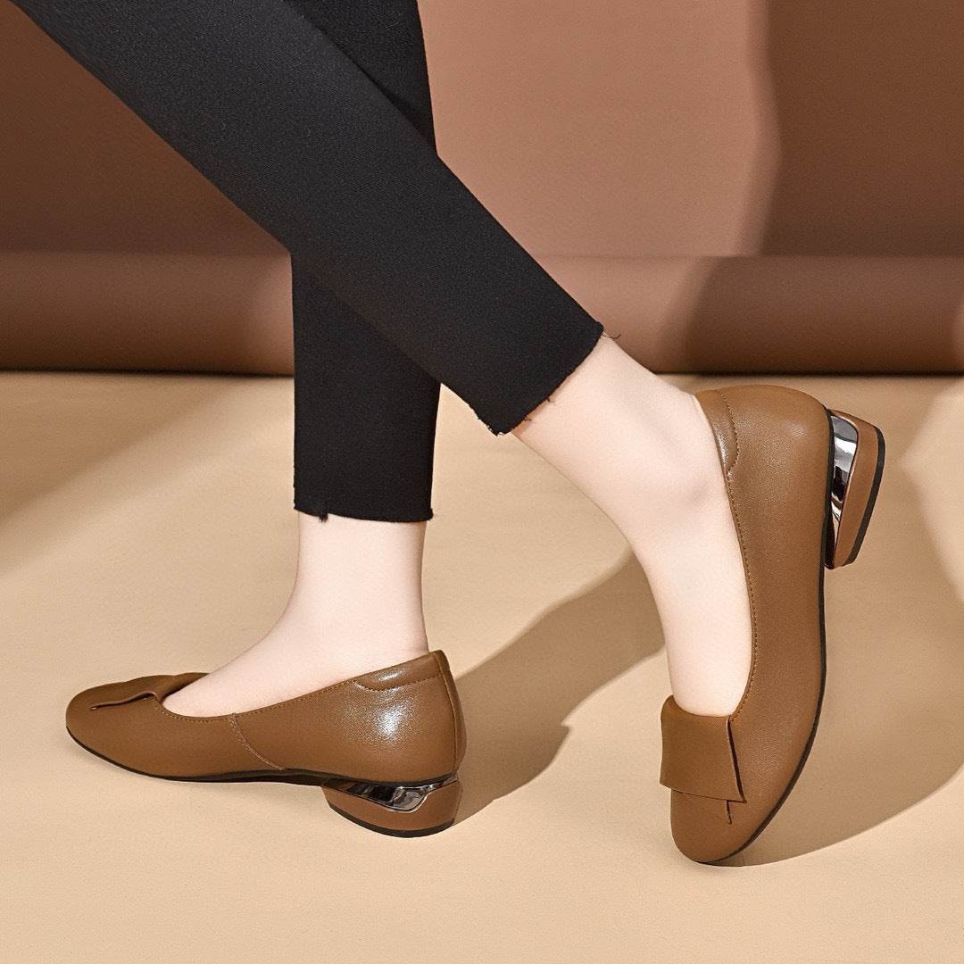 【35-41】😍👍2026 nowe modne damskie skórzane buty z miękką podeszwą