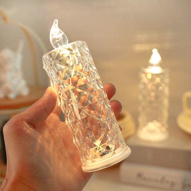 【🎁🕯️Kúpte 2, získajte 2 zadarmo! 】✨4 kusy za 29 eur✨🕯️ Bezplameňové LED sviečky – bezpečné, odolné a plné sviatočnej nálady
