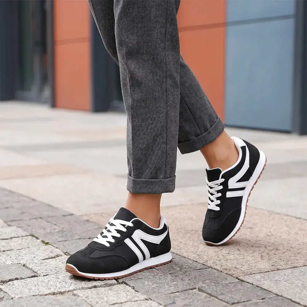 👟 Klasyczna sylwetka – ponadczasowy design butów do biegania w stylu retro połączony z nowoczesnymi elementami – kultowy styl, który nigdy nie wyjdzie z mody.