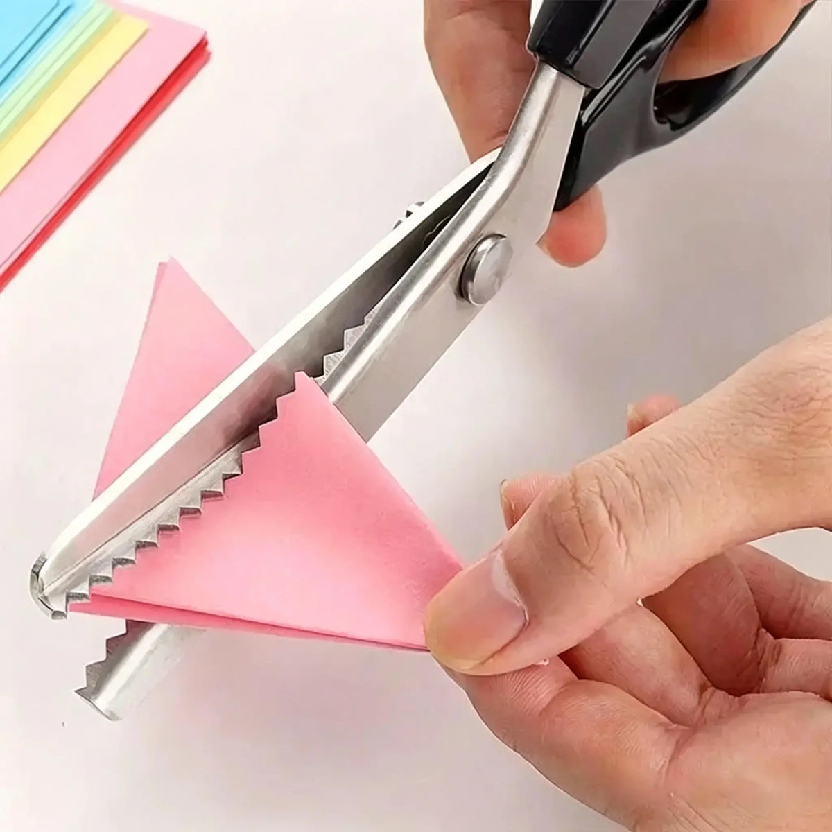 2 komada 🔥Kupite jedan, dobijte jedan gratis✂️ Profesionalne cik-cak škare - Škare za tkaninu s oštrim nazubljenim oštricama