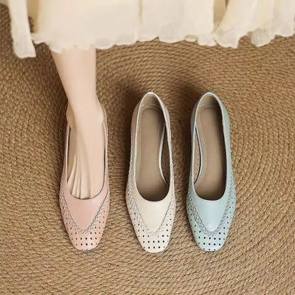 👡 buty na grubym obcasie i miękkiej podeszwie, w stylu francuskim, z przewiewnymi wycięciami