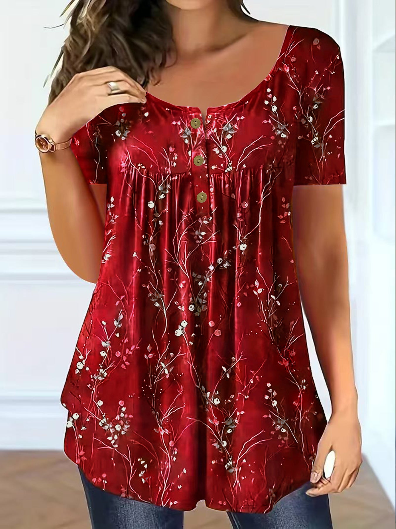 📢【Zniżka ograniczona czasowo】【L-6XL】🔥【2 sztuka 149】🔥🦋Plisowana tunika damska z kwiatowym nadrukiem – elegancja, która porusza się razem z Tobą.🌸