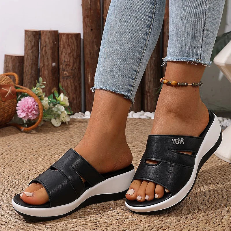 🖤Eleganckie kapcie ze skóry naturalnej z cyrkoniami i koturnem