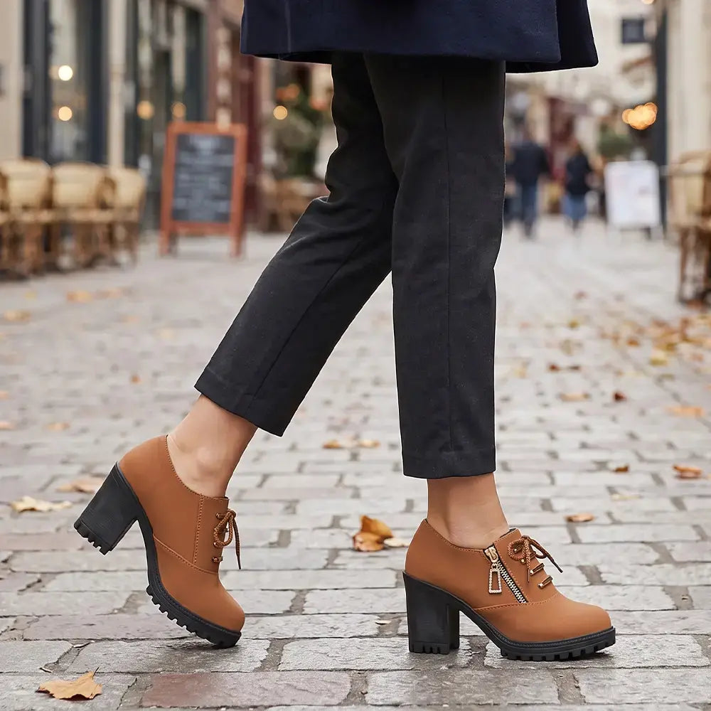 【35-42】🤎 Damskie brązowe botki na obcasie w stylu vintage — połączenie stylu i wygody