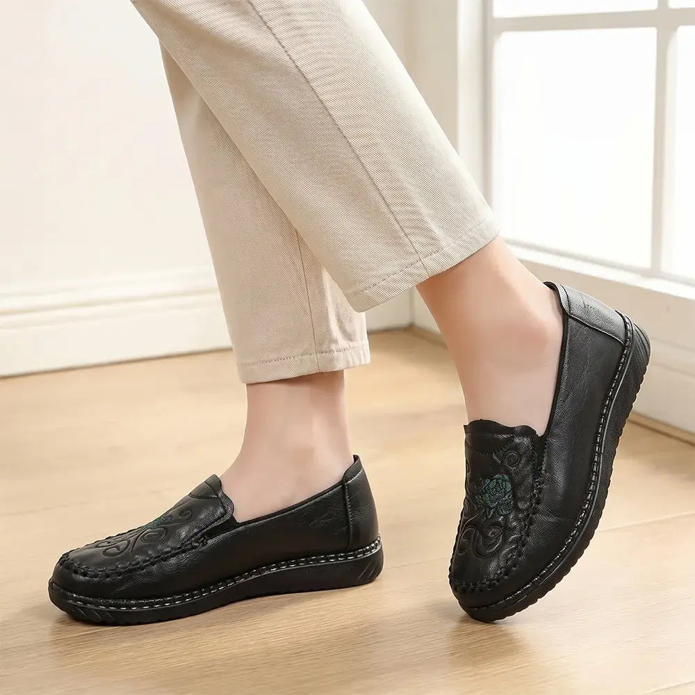 🌸Damskie, haftowane, wsuwane, płaskie buty z miękką podeszwą – oddychające, antypoślizgowe i komfortowe buty do chodzenia dla seniorów