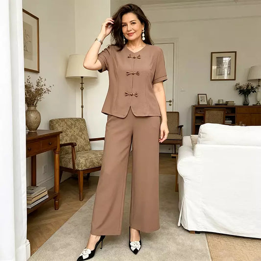 🔥【Zniżka ograniczona czasowo】【M-4XL】🔥Elegancki garnitur damski w stylu casualowym z lekkiego materiału – fason z ozdobnymi guzikami i luźnymi spodniami