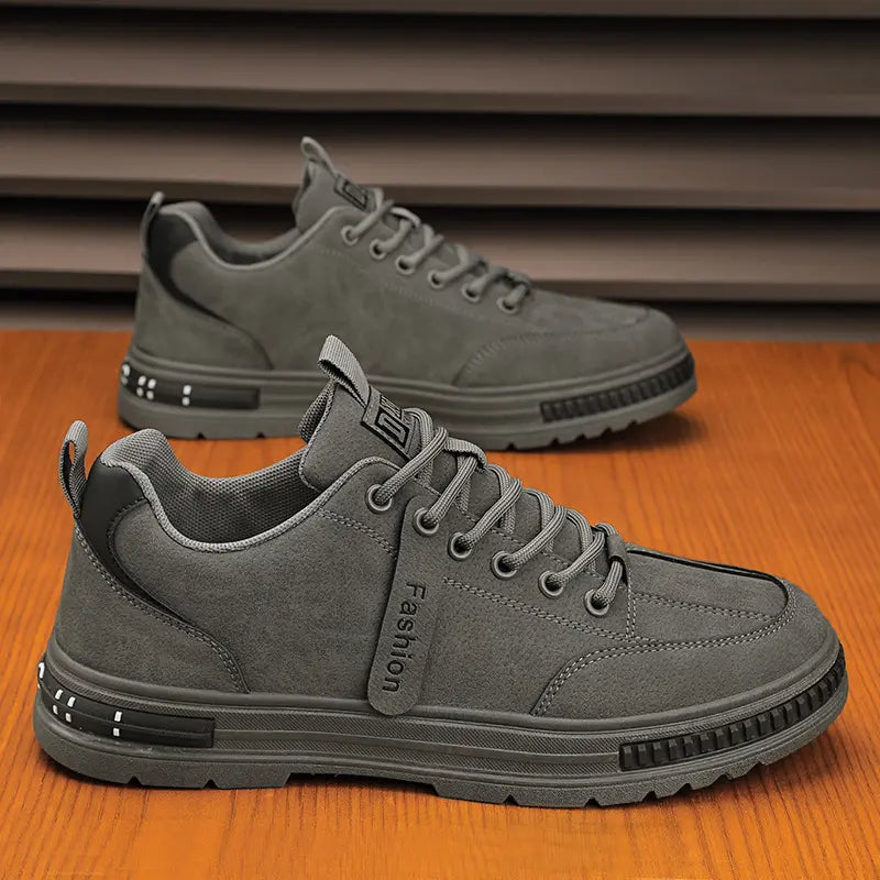👟【Rozmiary 39-44】Nowe jesienne męskie trampki z miękkiej skóry