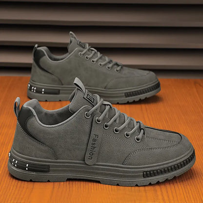 👟【Rozmiary 39-44】Nowe jesienne męskie trampki z miękkiej skóry