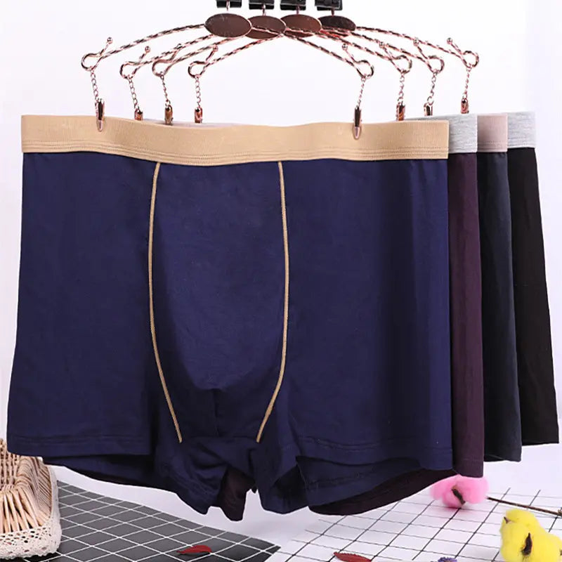 【Zestaw 4 sztuk】 【XL–9XL】 Wygodne męskie bokserki — Materiał z czystej bawełny; przewiewny, elastyczny i miękki w dotyku. 【45 kg–150 kg】