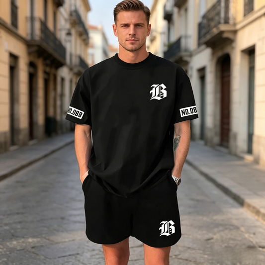 【S-6XL】Nowy męski dres składa się z koszulki i spodenek. Jest prosty, stylowy, wygodny i przewiewny, nadaje się do pracy, biegania i fitnessu.